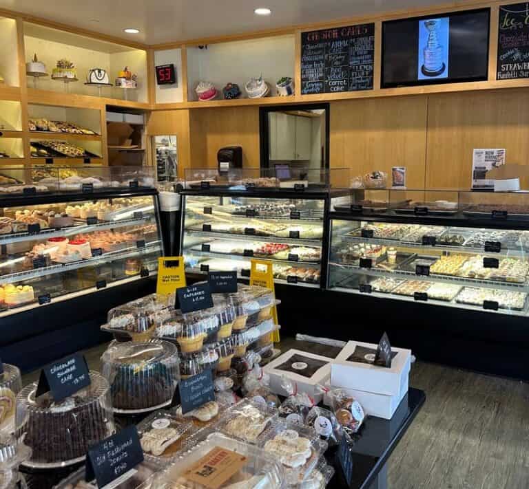 7 Illinois Bakeries Where Warm Kolaches Come Out Fresh By The Dozen