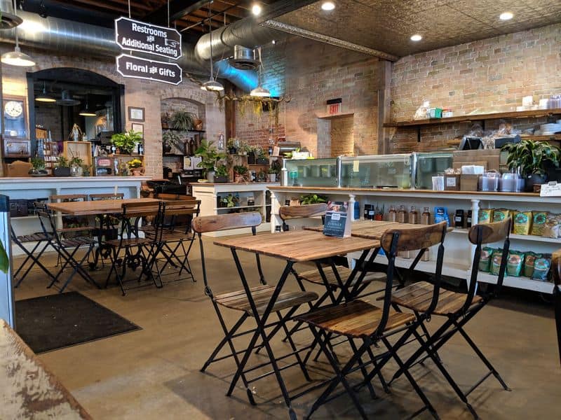 Sandra Bullock’s Texas Bakery And Deli Has Warm Biscuits Worth The Road Trip