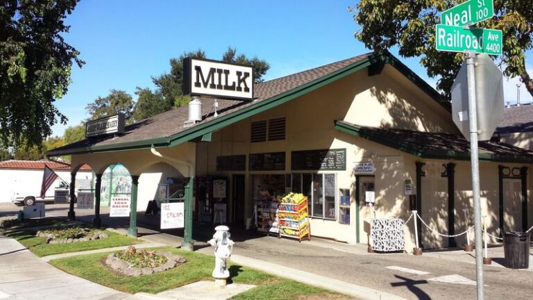 This Pleasanton California Dairy Stand Serves Soft-Serve Locals Call The Best Up North