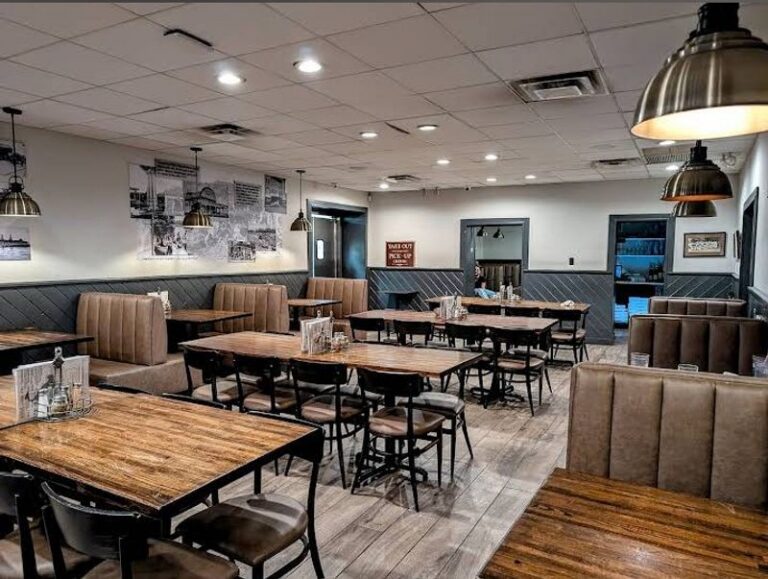 One Staten Island Pizzeria Has Been Stretching The Same Thin, Crisp Crust For Nearly 90 Years