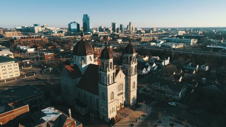This Grand Rapids Basilica Hides Hand-Painted Ceilings That Most Michiganders Have Never Looked Up To See