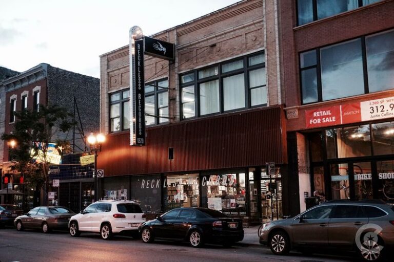 Crate Diggers Drive In From Other States And Still Can’t Finish The Bins At This Massive Chicago Record Store