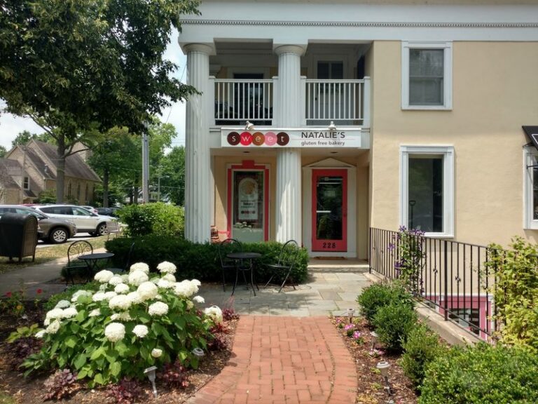 This Cozy West Suburban Illinois Bakery Is 100% Gluten-Free, And Celiac Kids Finally Get To Point At Anything