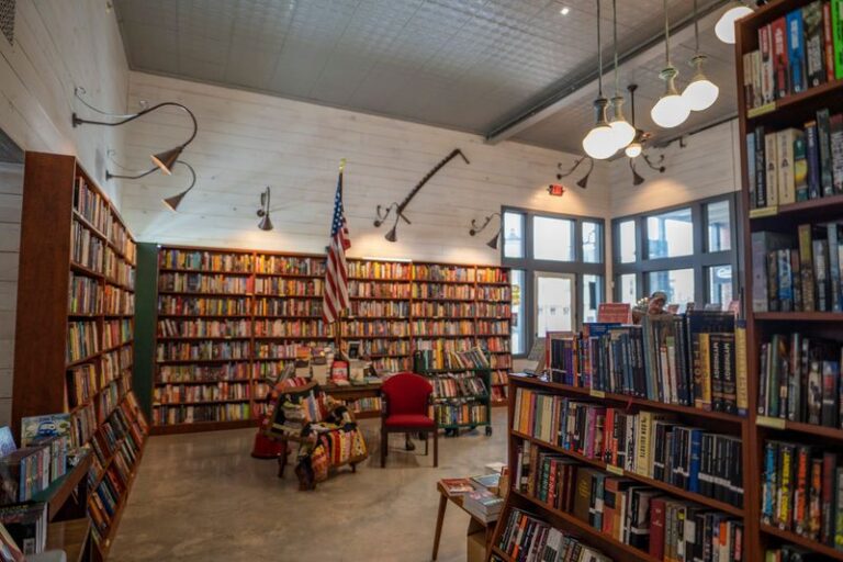 These 9 Charming Texas Bookstores Are Worth Planning A Whole Back-Road Weekend Around