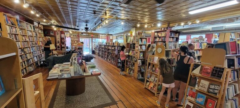 10 Sprawling New York Bookstores Where One Quick Browse Quietly Eats Your Entire Saturday