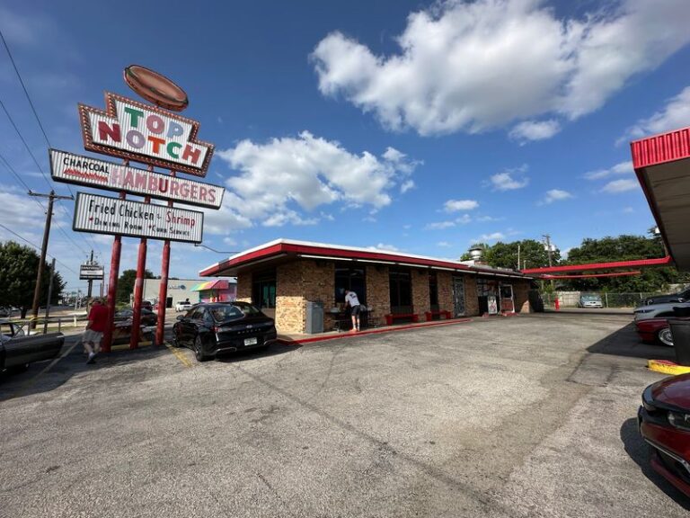 This Texas City Keeps Topping America’s Moving Lists, And Its Old-School Food Stops Show Why