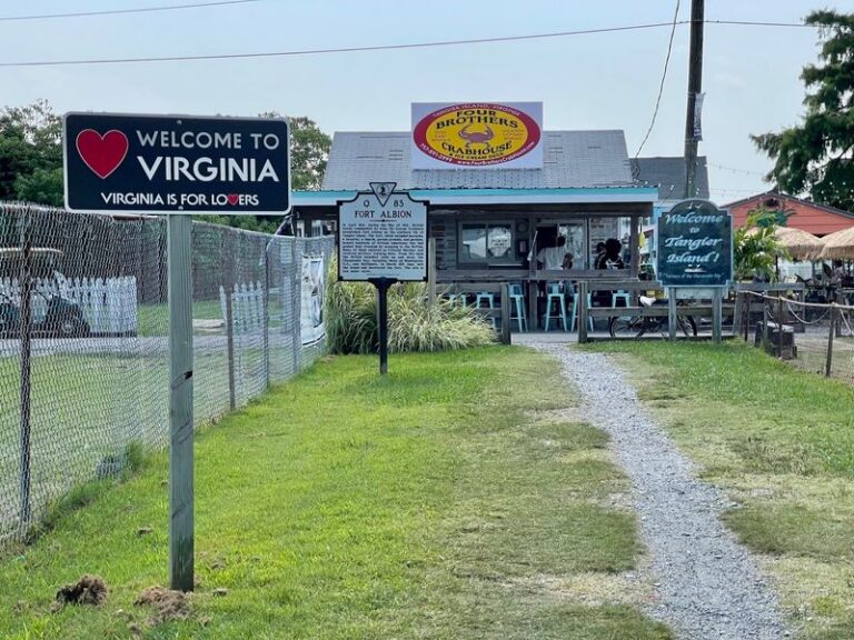 The Car-Free Virginia Island Where Golf Carts Rule and Fresh Crab Is on Every Table