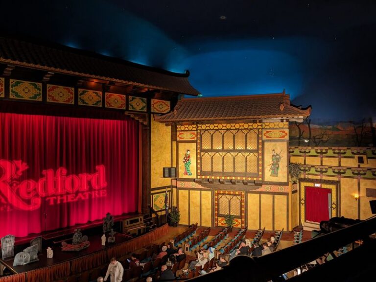 This 1928 Michigan Movie Palace Still Runs 35mm Film While An Organist Rises From The Floor