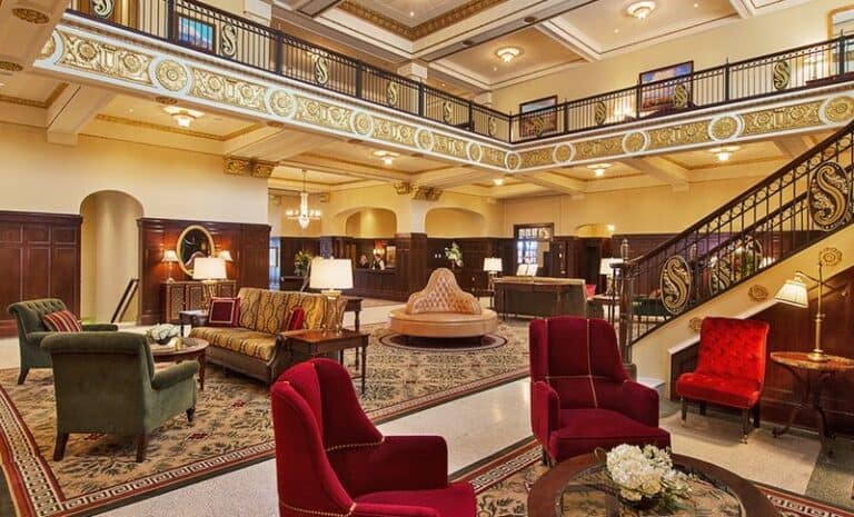 This Texas Hotel Still Has Its Old-Fashioned Charm And Guests Wouldn’t Change A Thing