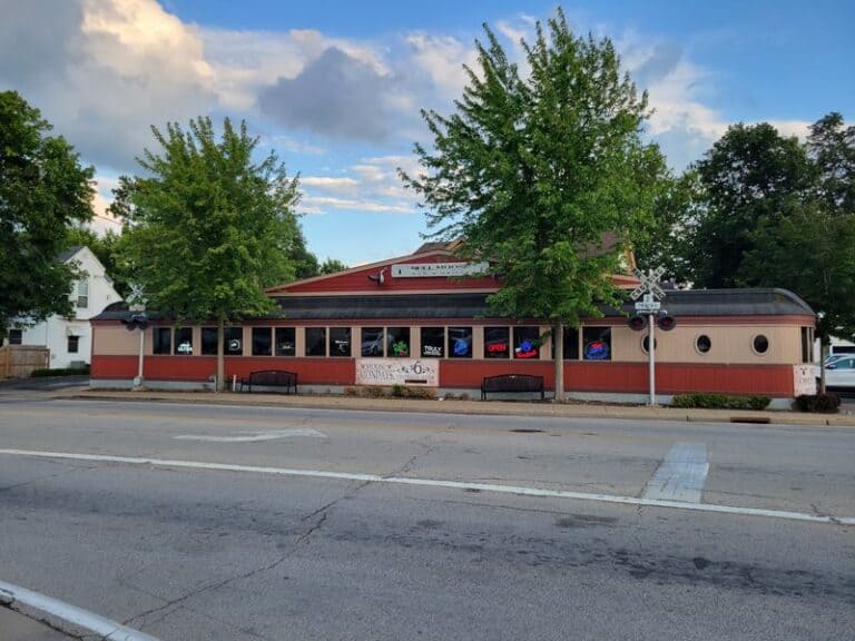 This Small-Town Illinois Storefront Hides An 1890s Pullman Car Where Locals Dig Into Burgers And Brisket