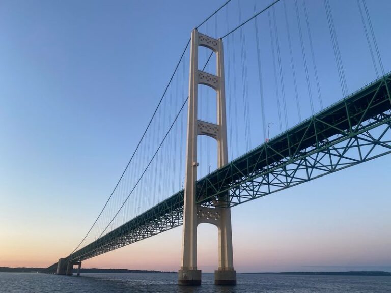 This Five-Mile Michigan Bridge Closes To Cars Once A Year So Thousands Can Walk The Straits