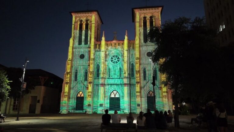 One Of America’s Oldest Cathedrals Lights Up After Dark With A Free Show In Texas